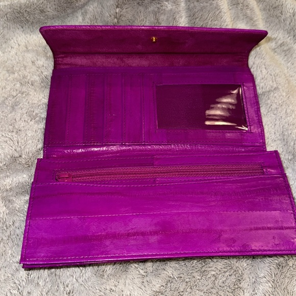 Eel skin wallet - Picture 3 of 5